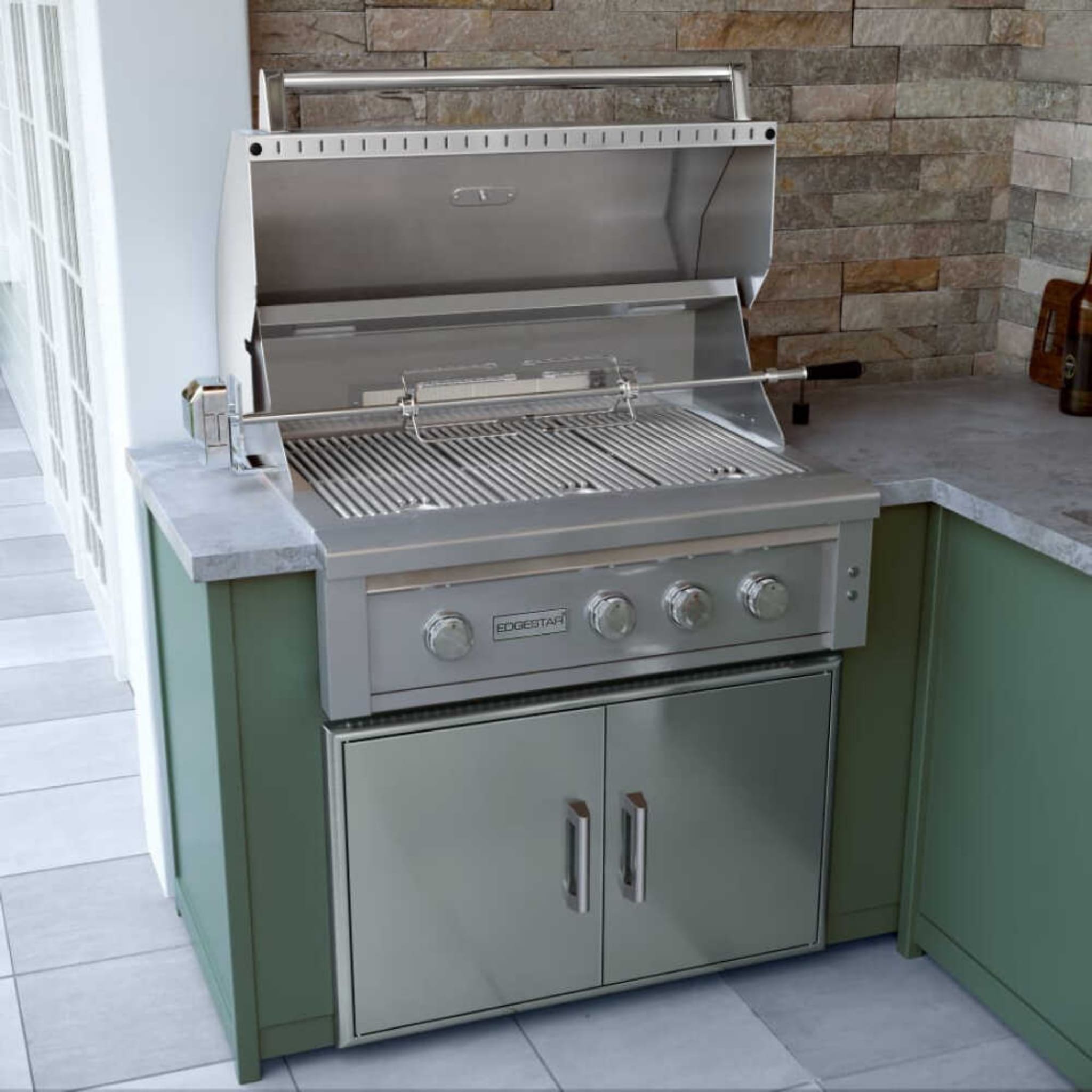 Built-In Grill With Insulated Jacket And Double Access Doors